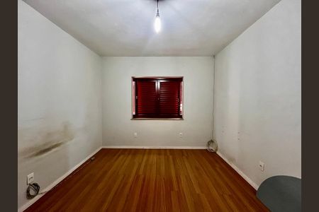 Casa à venda com 234m², 3 quartos e 4 vagasQuarto 2