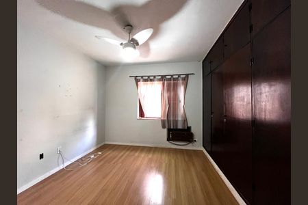 Casa à venda com 234m², 3 quartos e 4 vagasSuíte