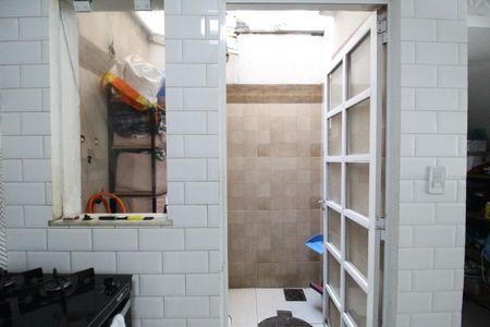 Casa de condomínio à venda com 94m², 3 quartos e 1 vagaÁrea de serviço