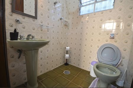 Casa à venda com 148m², 2 quartos e 2 vagasBanheiro Social