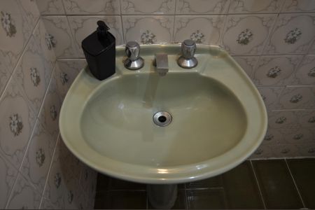 Casa à venda com 148m², 2 quartos e 2 vagasBanheiro Social