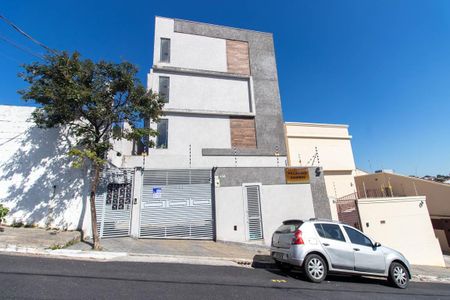 Apartamento para alugar com 44m², 2 quartos e 1 vaga Apartamento para alugar com 44m², 2 quartos e 1 vagaFachada