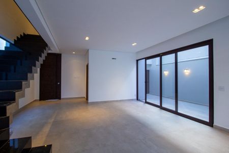 Casa de condomínio para alugar com 210m², 3 quartos e 2 vagasSala