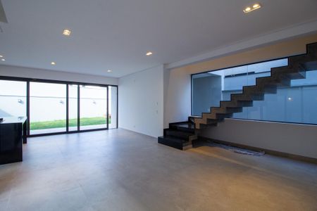 Casa de condomínio para alugar com 210m², 3 quartos e 2 vagasSala