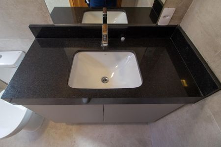 Casa de condomínio para alugar com 210m², 3 quartos e 2 vagasBanheiro da Suite 3