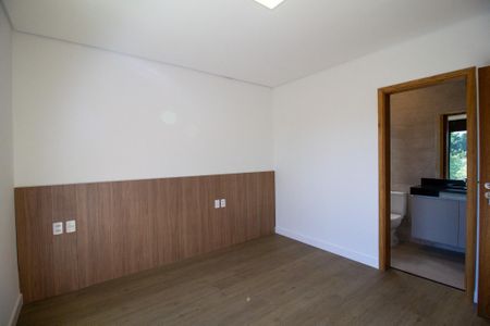 Casa de condomínio para alugar com 210m², 3 quartos e 2 vagasSuite 3