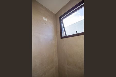 Casa de condomínio para alugar com 210m², 3 quartos e 2 vagasBanheiro da Suíte 2