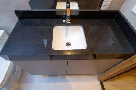 Casa de condomínio para alugar com 210m², 3 quartos e 2 vagasBanheiro da Suíte 1