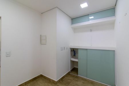 Apartamento à venda com 45m², 2 quartos e 1 vaga Apartamento à venda com 45m², 2 quartos e 1 vagaStudio