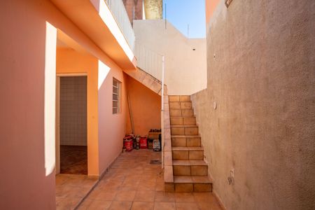 Casa à venda com 170m², 3 quartos e 1 vagaEscada