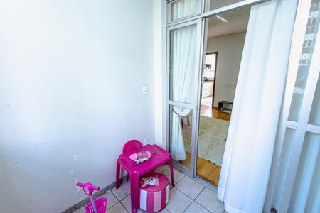 Apartamento para alugar com 79m², 3 quartos e 2 vagasVaranda