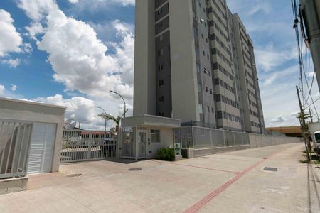 Apartamento para alugar com 52m², 2 quartos e 1 vaga Apartamento para alugar com 52m², 2 quartos e 1 vagaFachada