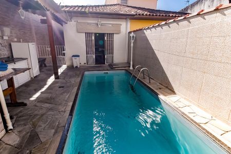 Casa à venda com 250m², 4 quartos e 5 vagasPiscina