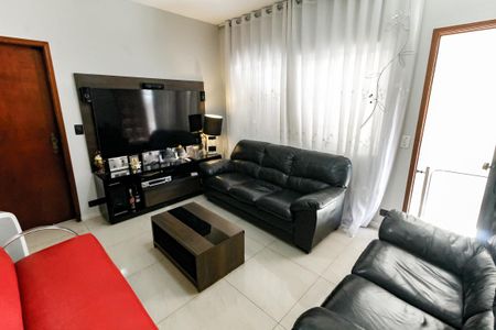 Casa à venda com 250m², 4 quartos e 5 vagasSala