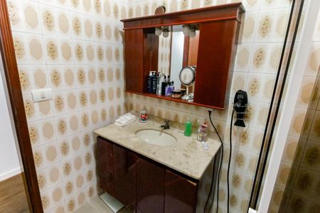 Casa à venda com 250m², 4 quartos e 5 vagasBanheiro Social