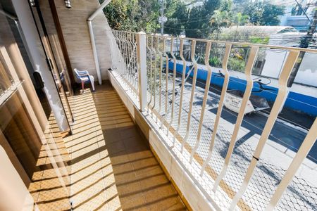 Casa à venda com 250m², 4 quartos e 5 vagasVaranda Suíte