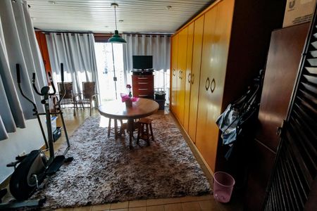 Casa à venda com 250m², 4 quartos e 5 vagasCloset da suíte