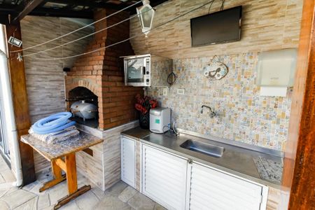 Casa à venda com 250m², 4 quartos e 5 vagasChurrasqueira