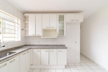 Casa para alugar com 120m², 2 quartos e 1 vagaCozinha