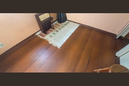 Casa à venda com 186m², 5 quartos e 1 vaga Casa à venda com 186m², 5 quartos e 1 vagaQuarto 2