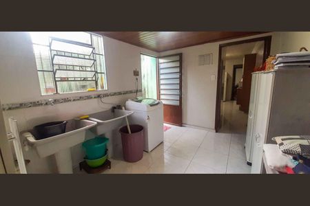 Casa à venda com 186m², 5 quartos e 1 vaga Casa à venda com 186m², 5 quartos e 1 vagaÁrea de Serviço