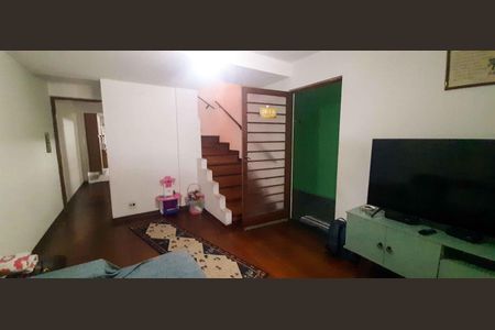 Casa à venda com 186m², 5 quartos e 1 vaga Casa à venda com 186m², 5 quartos e 1 vagaSala