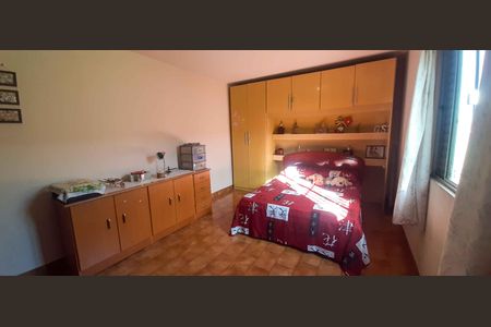 Casa à venda com 186m², 5 quartos e 1 vaga Casa à venda com 186m², 5 quartos e 1 vagaQuarto 1