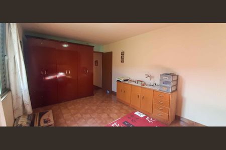 Casa à venda com 186m², 5 quartos e 1 vaga Casa à venda com 186m², 5 quartos e 1 vagaQuarto 1