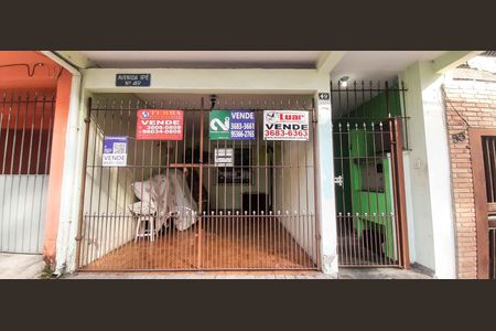 Casa à venda com 186m², 5 quartos e 1 vaga Casa à venda com 186m², 5 quartos e 1 vagaFachada da Casa