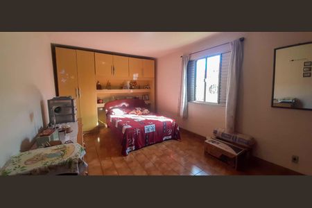 Casa à venda com 186m², 5 quartos e 1 vaga Casa à venda com 186m², 5 quartos e 1 vagaQuarto 1