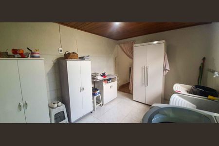 Casa à venda com 186m², 5 quartos e 1 vaga Casa à venda com 186m², 5 quartos e 1 vagaÁrea de Serviço