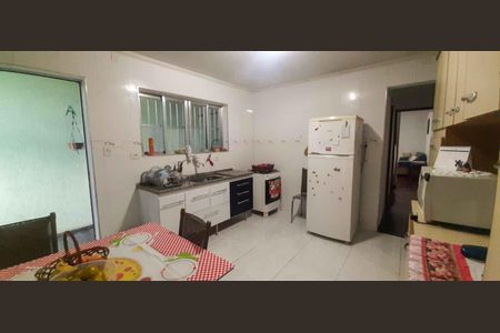 Casa à venda com 186m², 5 quartos e 1 vaga Casa à venda com 186m², 5 quartos e 1 vagaCozinha