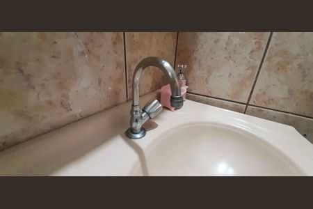 Casa à venda com 186m², 5 quartos e 1 vaga Casa à venda com 186m², 5 quartos e 1 vagaBanheiro 2