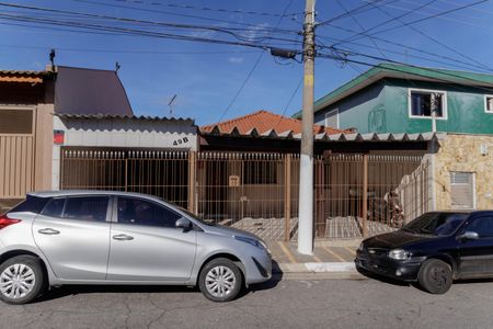 Casa à venda com 200m², 4 quartos e 4 vagas Casa à venda com 200m², 4 quartos e 4 vagasFachada