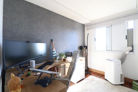 Apartamento à venda com 80m², 2 quartos e 2 vagasSuíte 1