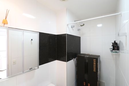 Apartamento à venda com 80m², 2 quartos e 2 vagasBanheiro da Suíte 1