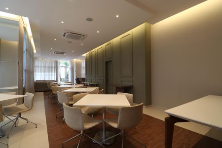 Apartamento à venda com 80m², 2 quartos e 2 vagasÁrea comum - Salão de festas