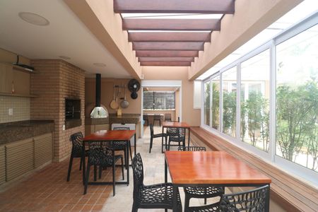 Apartamento à venda com 80m², 2 quartos e 2 vagasÁrea comum - Churrasqueira