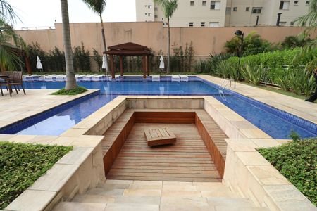 Apartamento à venda com 80m², 2 quartos e 2 vagasÁrea comum - Piscina