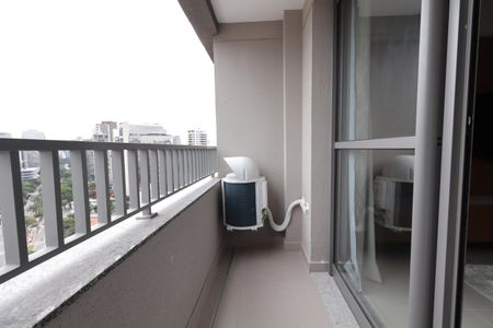 Studio à venda com 26m², 1 quarto e sem vaga Studio à venda com 26m², 1 quarto e sem vagaVaranda