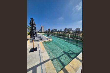 Studio à venda com 26m², 1 quarto e sem vaga Studio à venda com 26m², 1 quarto e sem vagaÁrea comum - Piscina