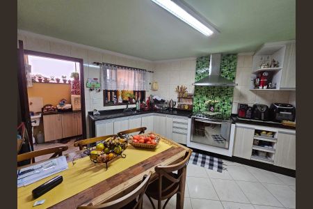 Casa à venda com 290m², 3 quartos e 5 vagas Casa à venda com 290m², 3 quartos e 5 vagasCozinha