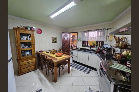 Casa à venda com 290m², 3 quartos e 5 vagas Casa à venda com 290m², 3 quartos e 5 vagasCozinha