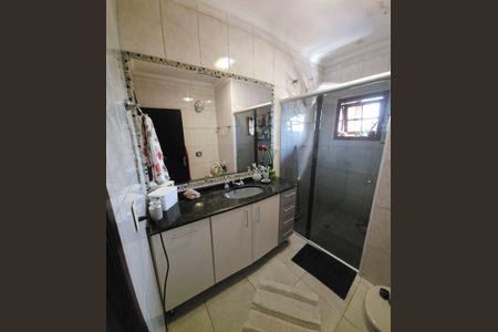 Casa à venda com 290m², 3 quartos e 5 vagas Casa à venda com 290m², 3 quartos e 5 vagasBanheiro