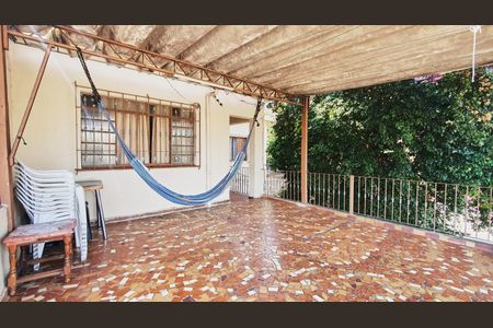 Varanda de casa à venda com 2 quartos, 185m² em Vila Pereira Barreto, São Paulo