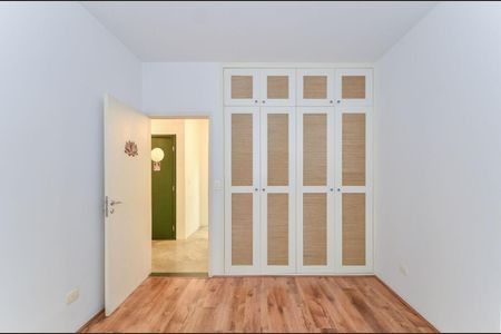 Casa à venda com 325m², 4 quartos e sem vaga