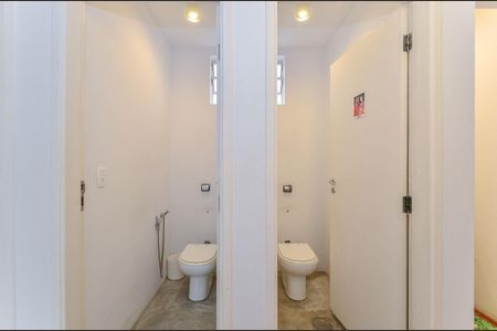 Casa à venda com 325m², 4 quartos e sem vaga