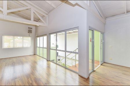 Casa à venda com 325m², 4 quartos e sem vaga
