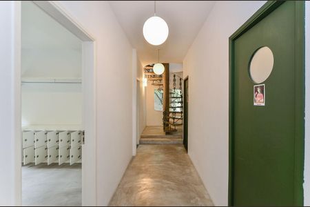 Casa à venda com 325m², 4 quartos e sem vaga
