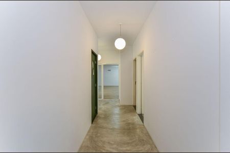 Casa à venda com 325m², 4 quartos e sem vaga
